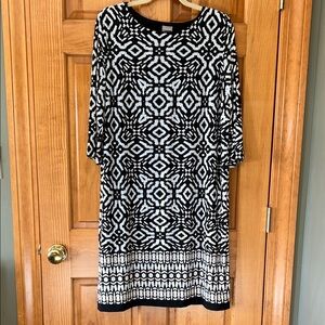 Chico's Black and White 3/4 Sleeve Dress